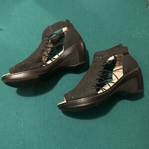 JBU by Jambu Nelly Black Cutout Wedge Sandals Women’s Size 9.5M Memory Foam